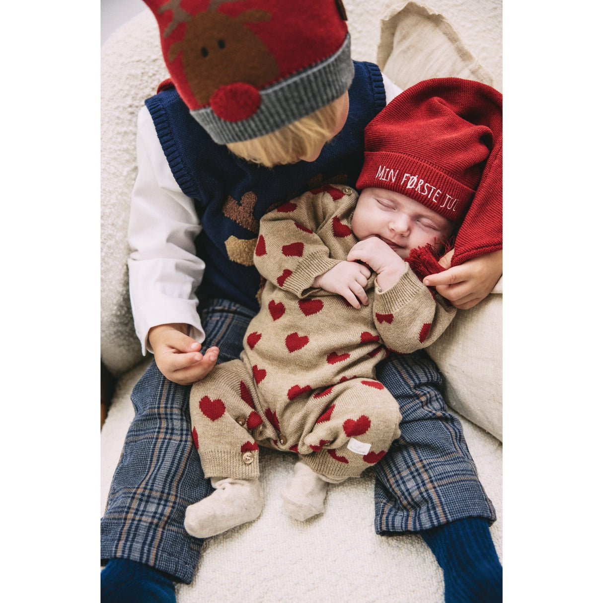 Hust & Claire Teaberry Fritzie Jul