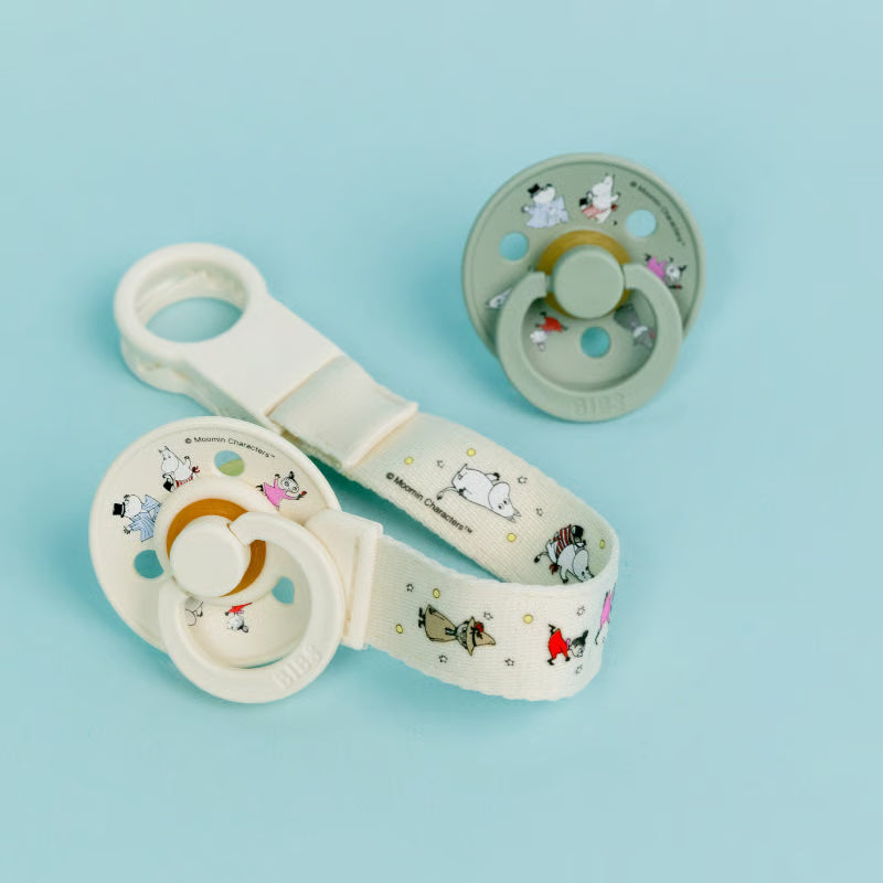 Bibs x Moomins Colour Pacifier & Loop Clip Gift Set Latex Size 2 Ivory/Sage