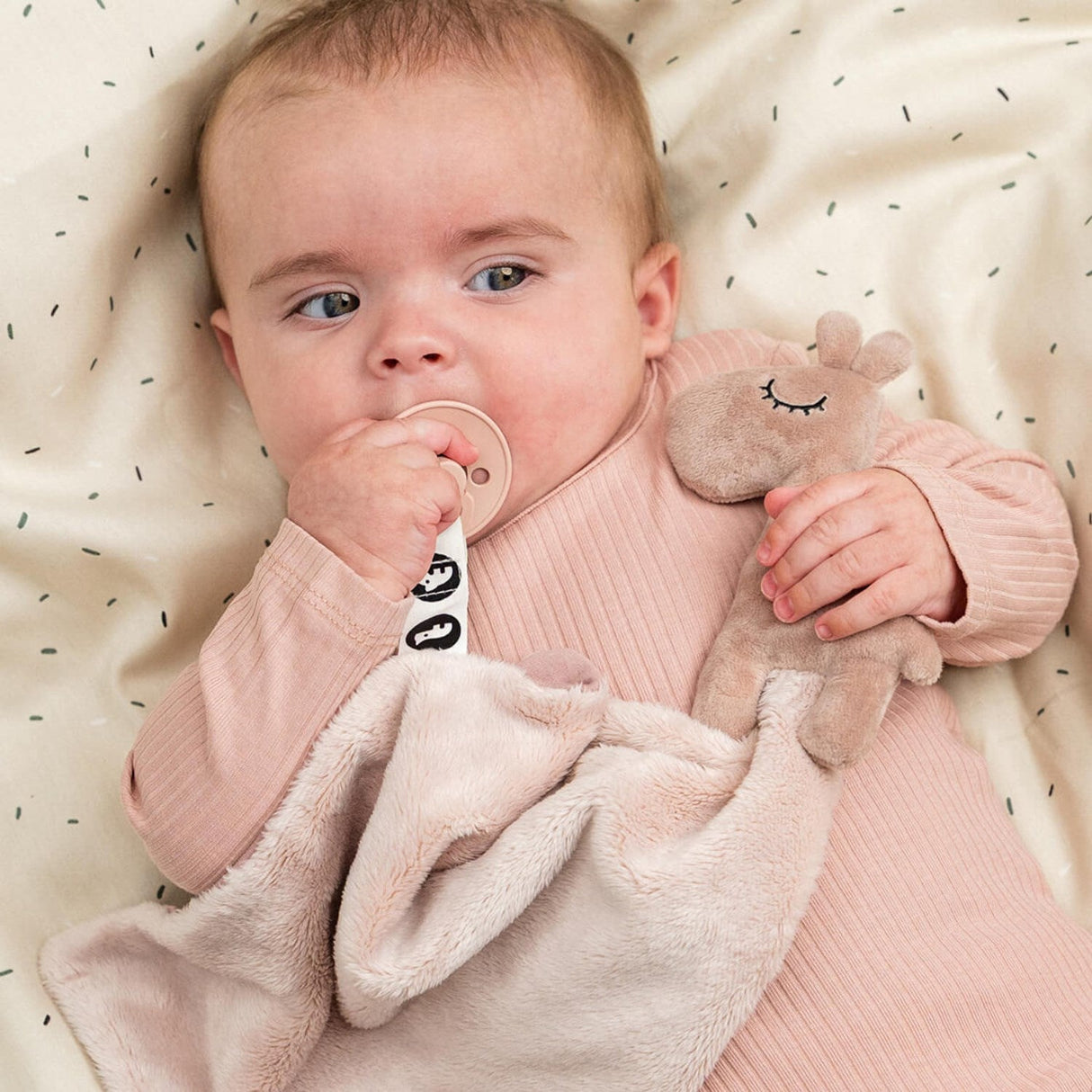 DonebyDeer Raffi Powder Nusseklud