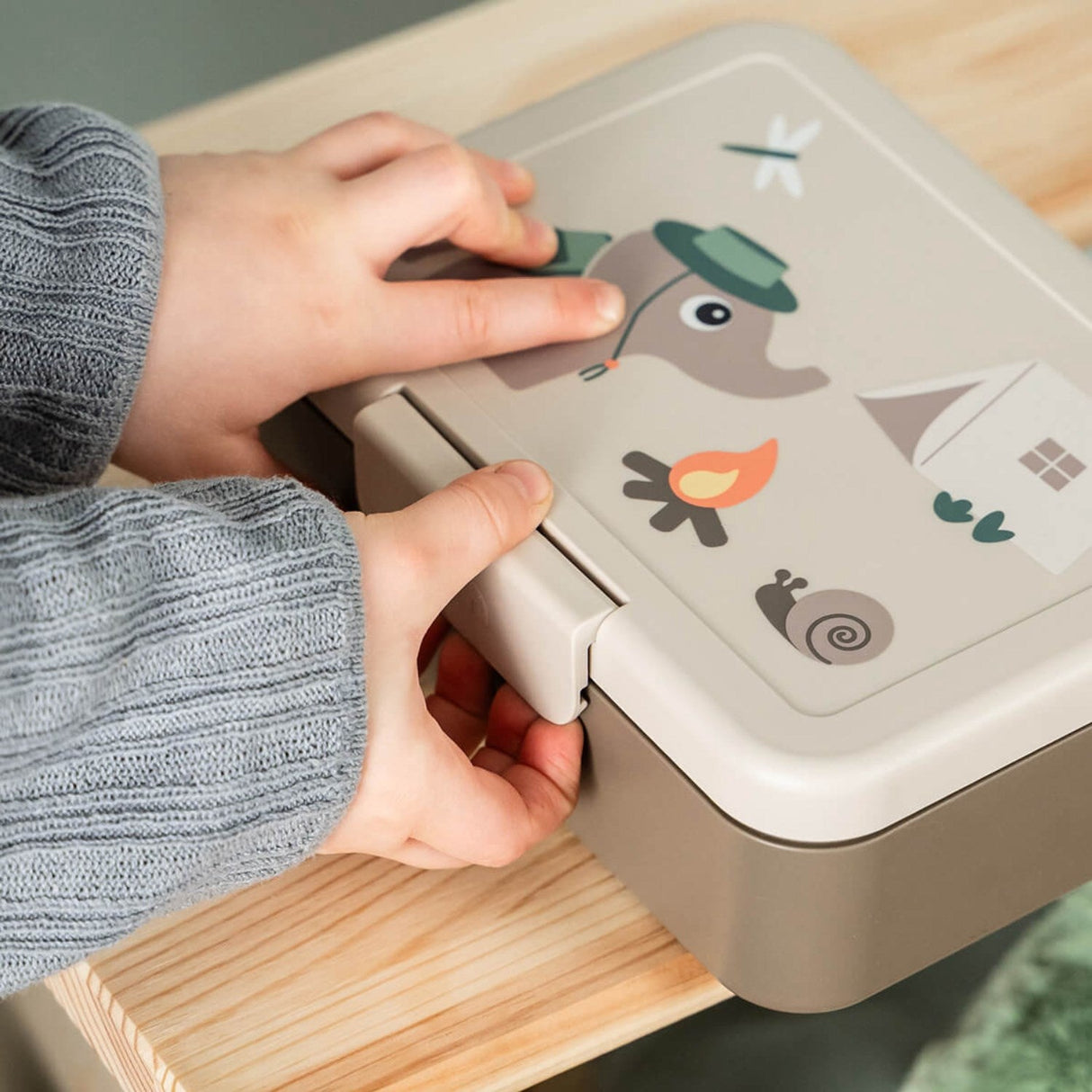 DonebyDeer Sand Tiny Trails Madkasse Med Opdeler