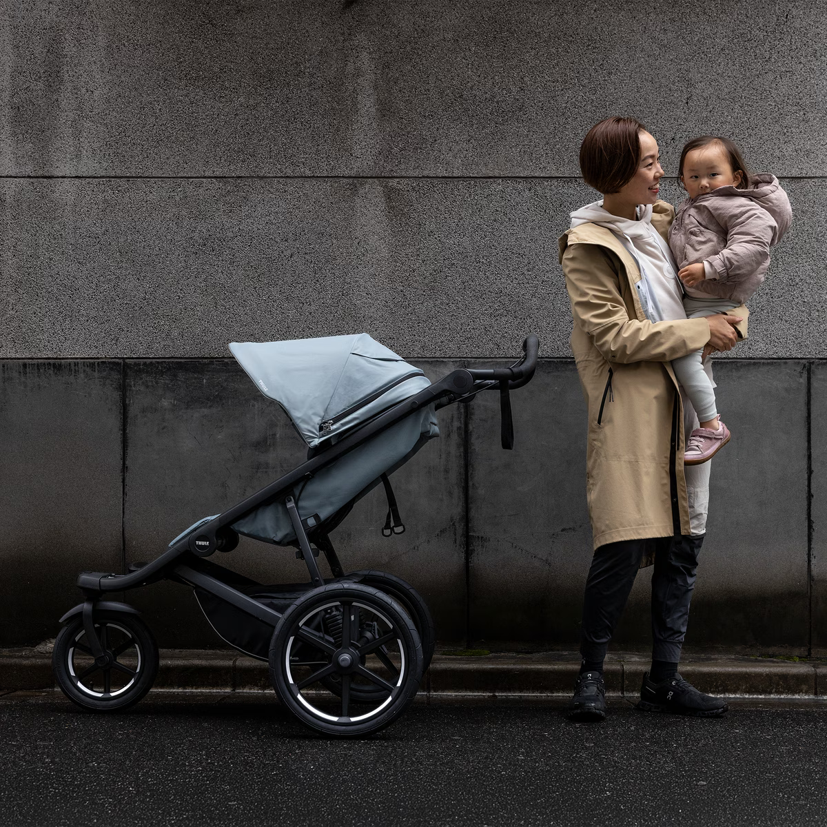 Thule Urban Glide 3 med magnetisk selespænde