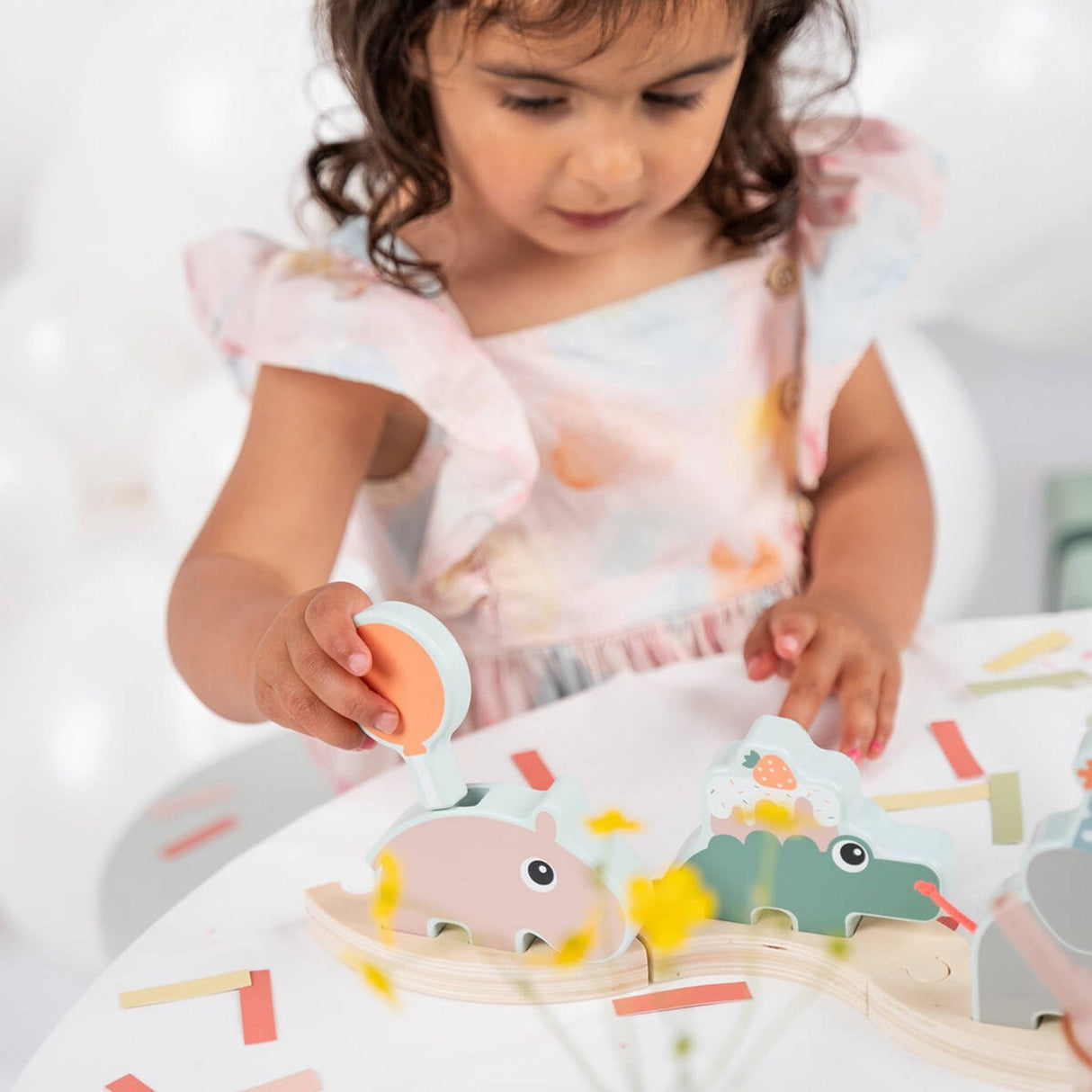 DonebyDeer Farvemix Celebration Parade Deer Friends