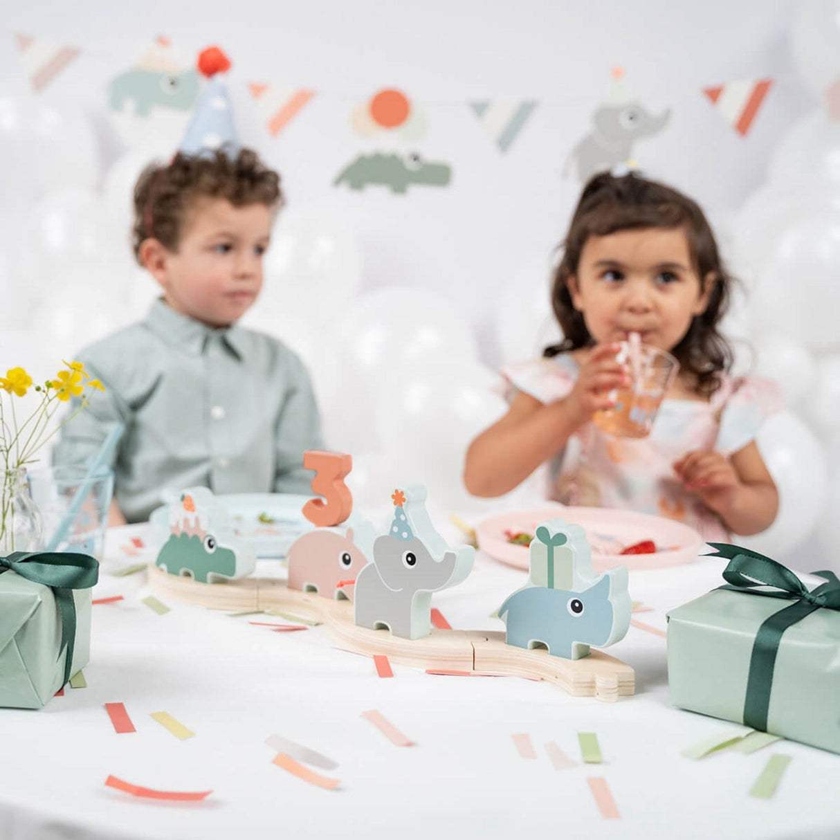 DonebyDeer Farvemix Celebration Parade Deer Friends