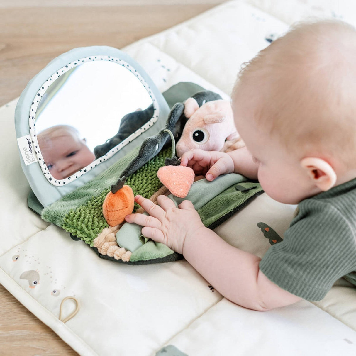 DonebyDeer Farvemix Tummy time sensorisk Spejl Tiny farm