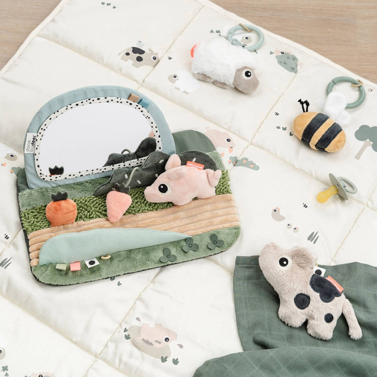 DonebyDeer Farvemix Tummy time sensorisk Spejl Tiny farm