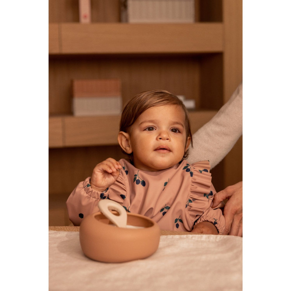 LIEWOOD Berry / Pale Tuscany Merle Ruffle Cape Hagesmæk