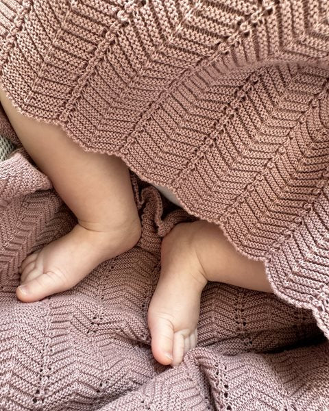 Smallstuff babytæppe - fishbone, merino uld - powder