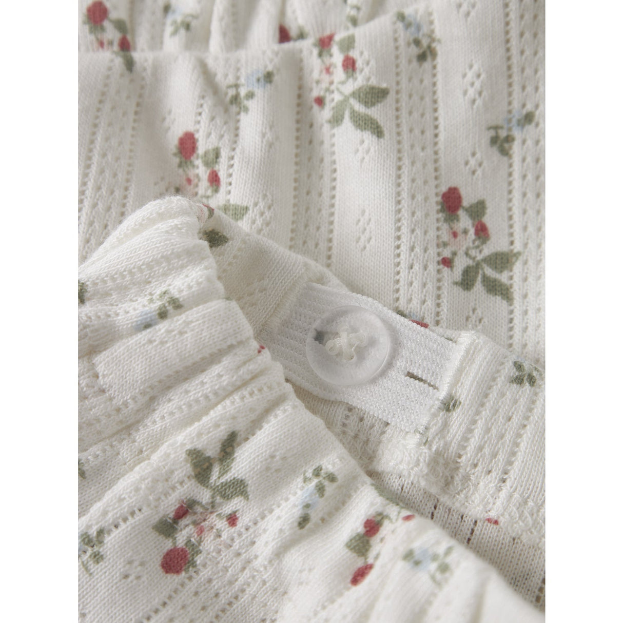 Lil'Atelier Coconut Milk Strawberry Nbfrachello Loose Shorts Lil