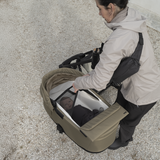 Thule Charm 2 in 1 - Mørkeste Blå + Autostol Maple